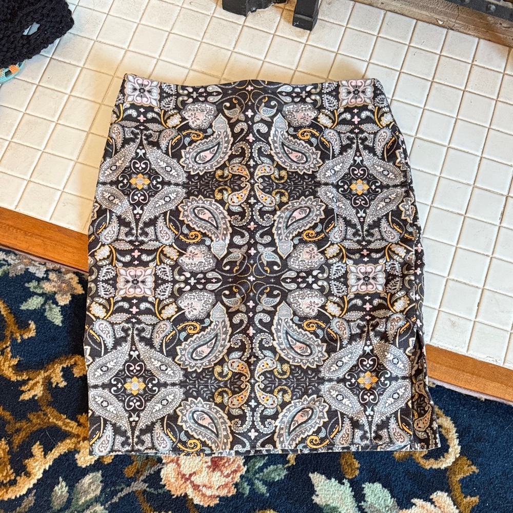 LOFT Paisley Pencil Skirt‎ - Black, Gray, White, Gold with side slit.